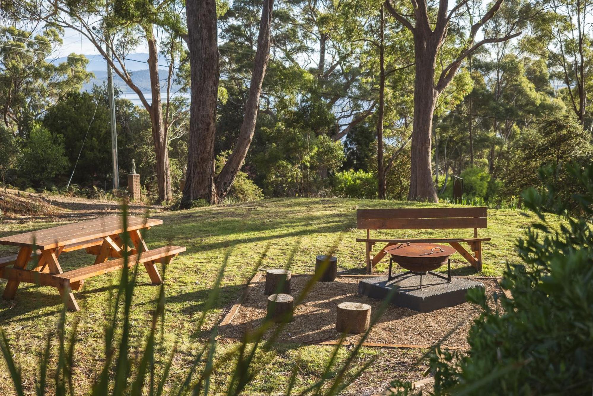 Blyth Retreat, Bruny Island Villa Simpsons Bay Exteriör bild